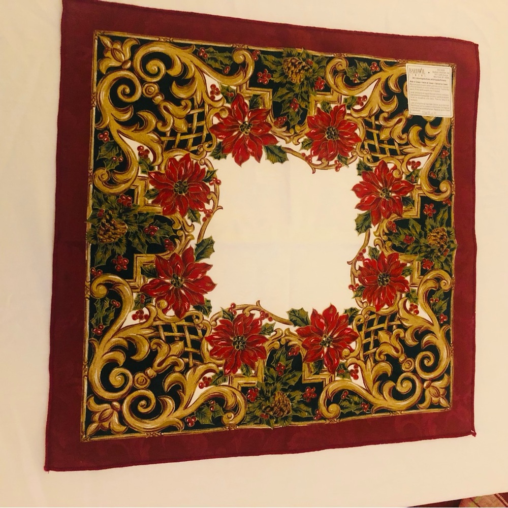 Bardwil Linens Elegant Christmas Napkins Red Green Gold Poinsettias Holidays